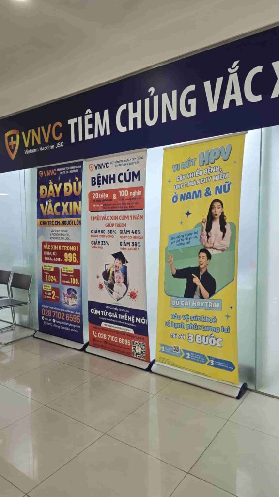 standee cuốn nhôm cao cấp