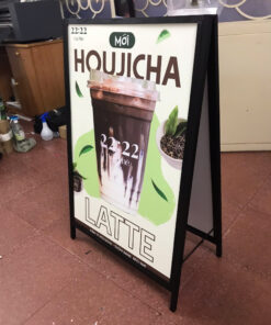 standee chữ a 2 mặt