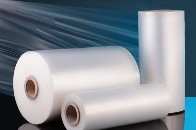 Màng PE là màng nhựa dẻo dùng để bọc và bảo vệ hàng hóa.